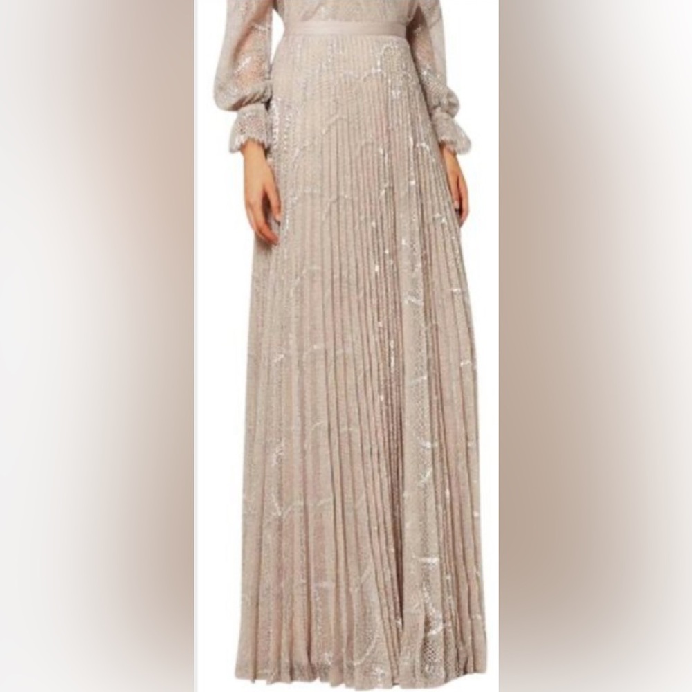 Alexis BNWT maxi metallic pleated skirt. Size M